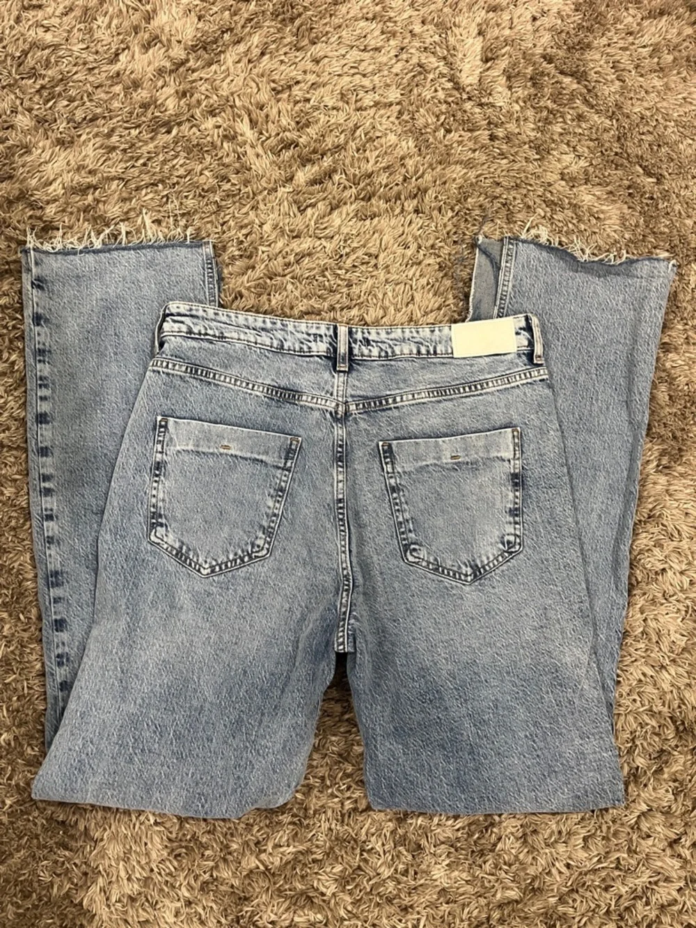 Zara Light Wash Flare Jeans in Faded Blue - Picture 6 of 6